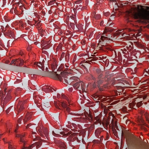 10577 FINAL PRICE Tory Burch red and burgundy floral L/S silk blouse 8 - Picture 4 of 12
